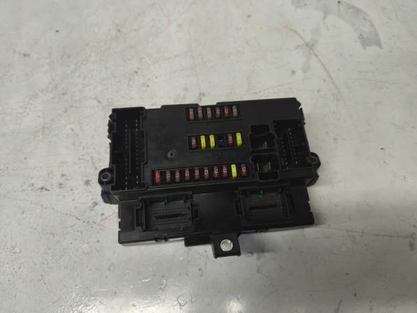 BOITE A FUSIBLE PEUGEOT BOXER/ CITROEN JUMPER/ FIAT DUCATO - Vue 2